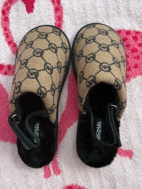 Michael Kors Tan & Black Logo-Print Fur-Lined Slip-On Mules